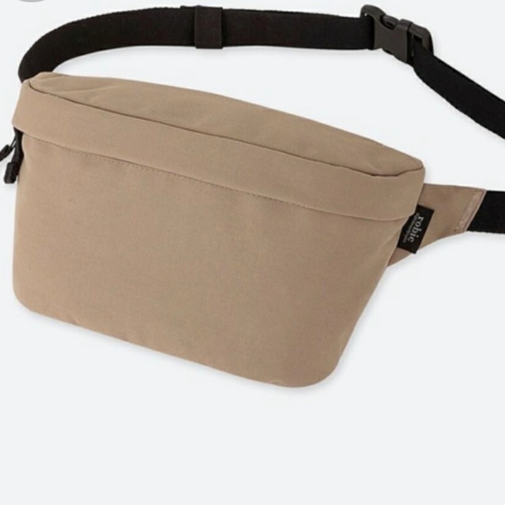 NEW! uniqlo fanny pack